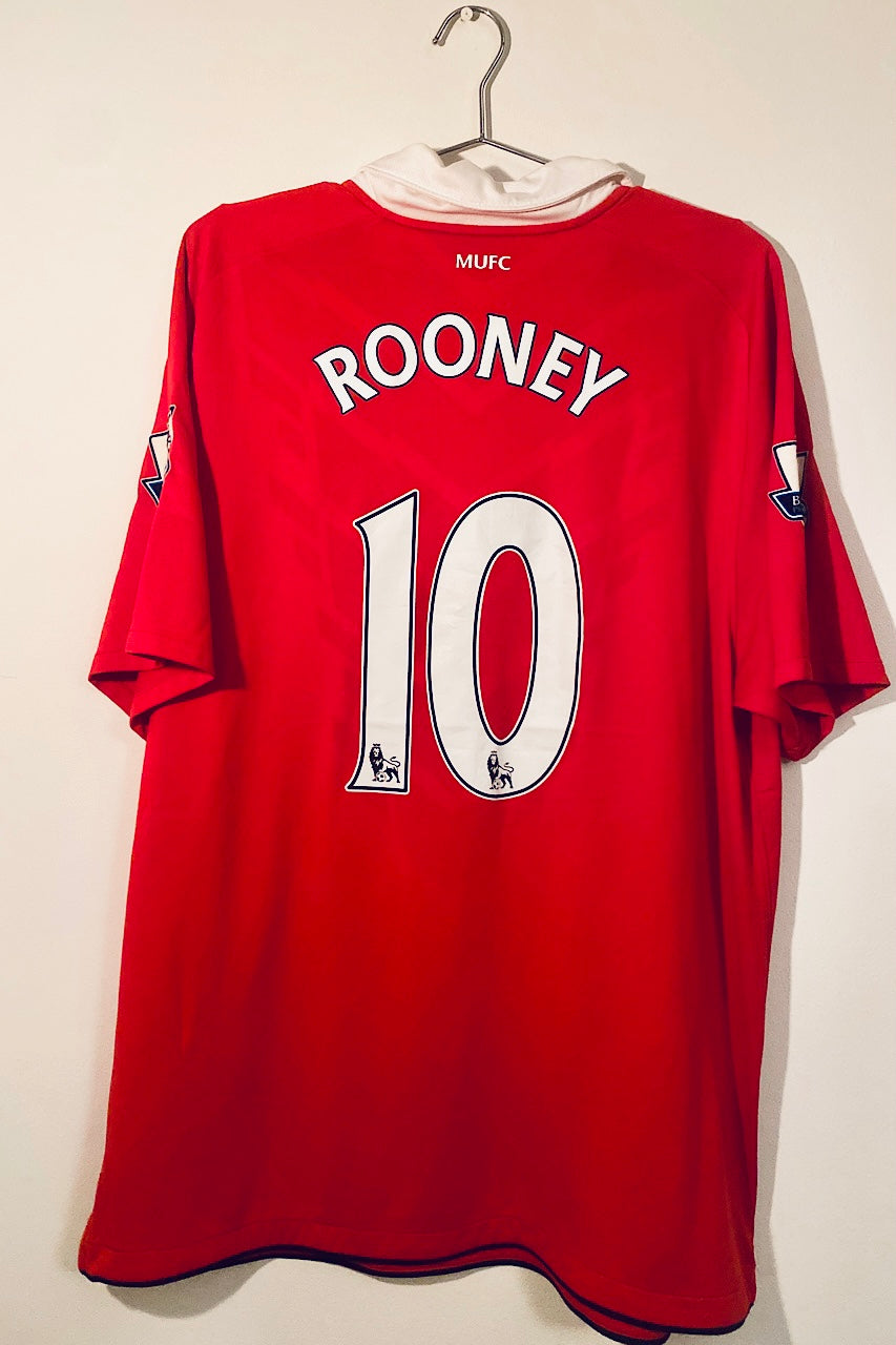 Manchester United 2010/2011 Home kit - Excellent