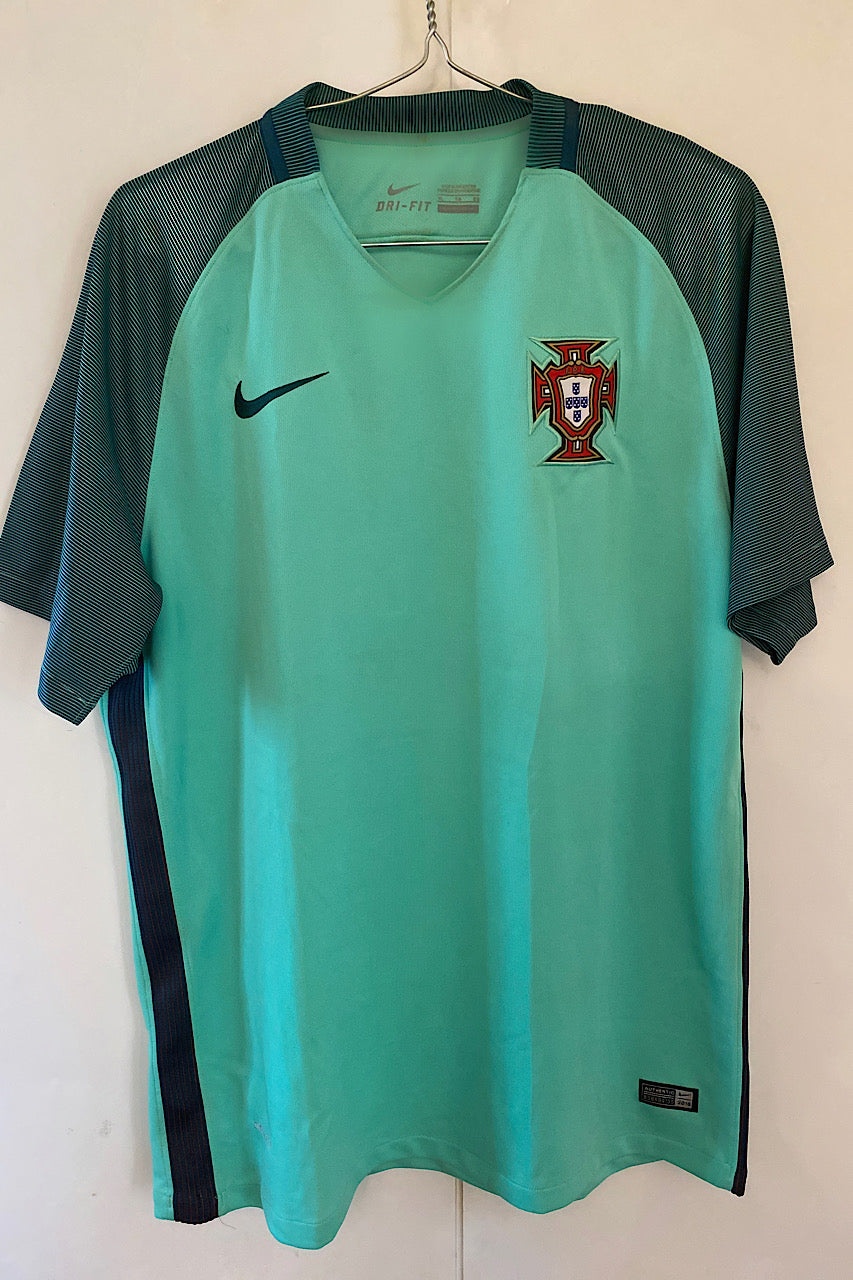 Portugal 2016 away kit - Excellent XL